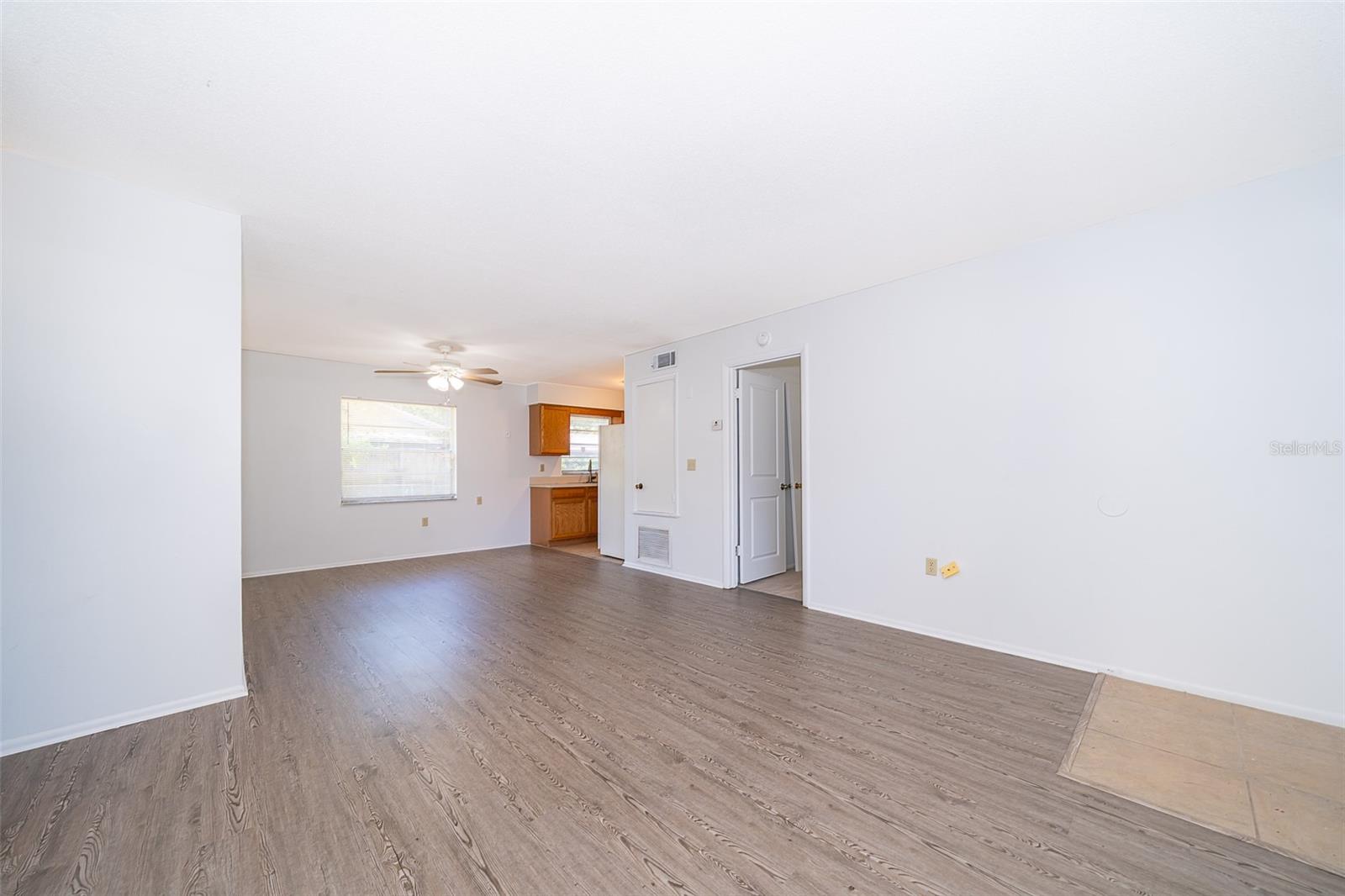 Image 7 of 19 For 828 Ballard Street