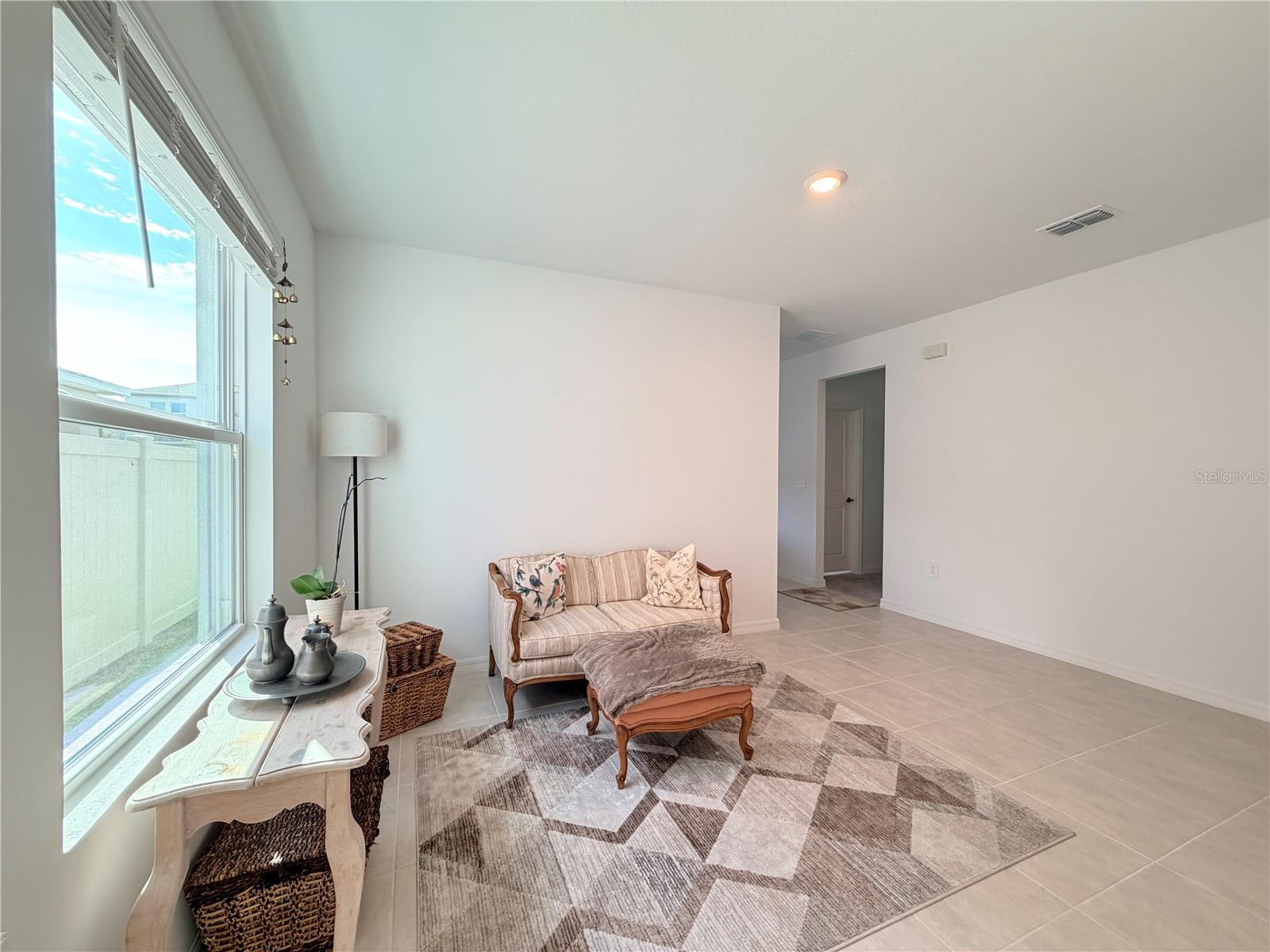 Image 8 of 37 For 5750 Le Marin Way