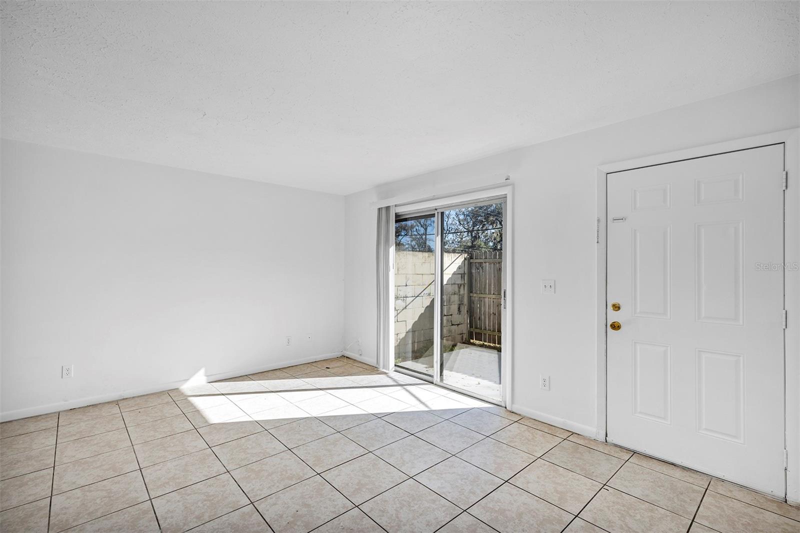 Image 3 of 17 For 3800 17th Court D