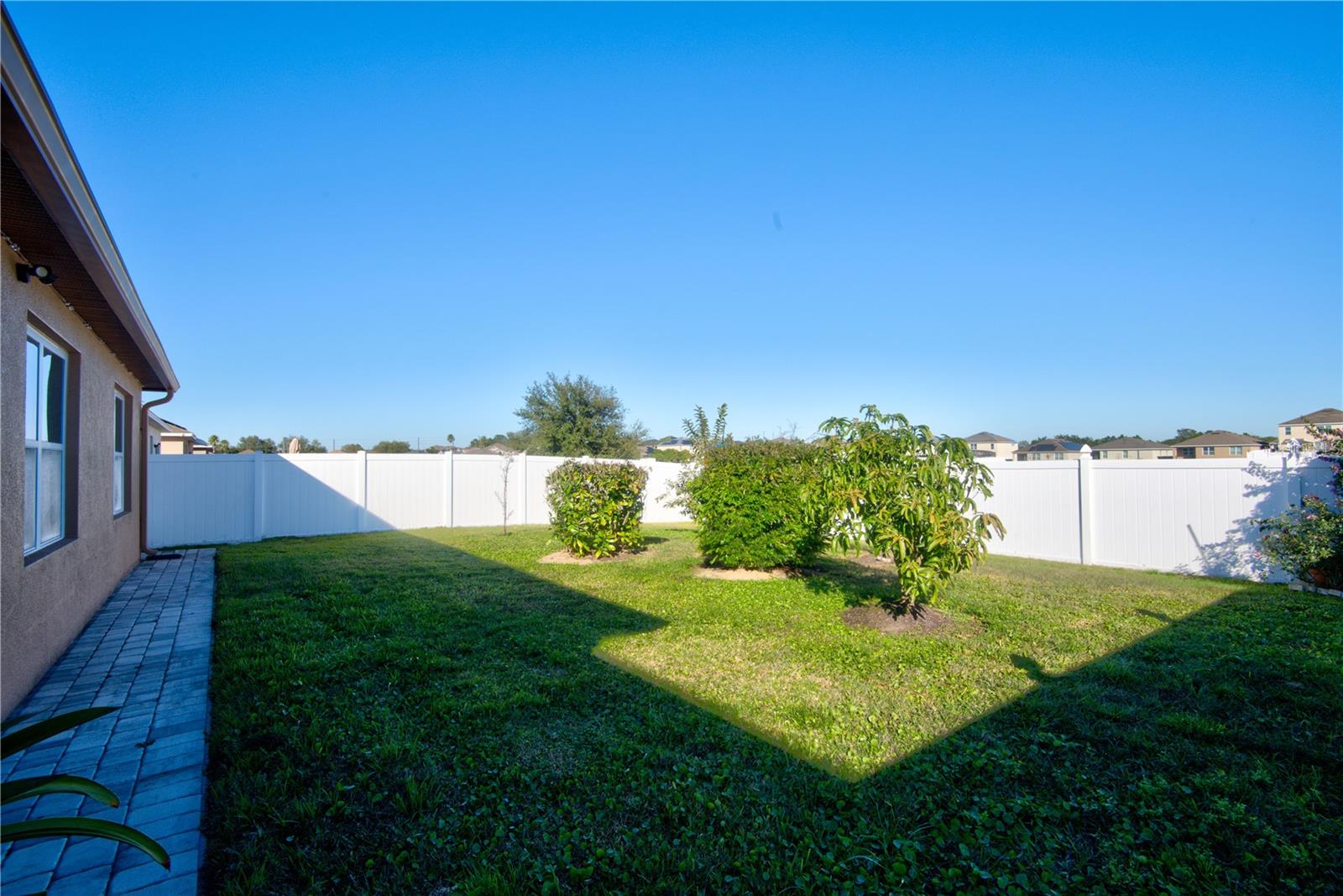 Image 20 of 21 For 488 Nova Drive