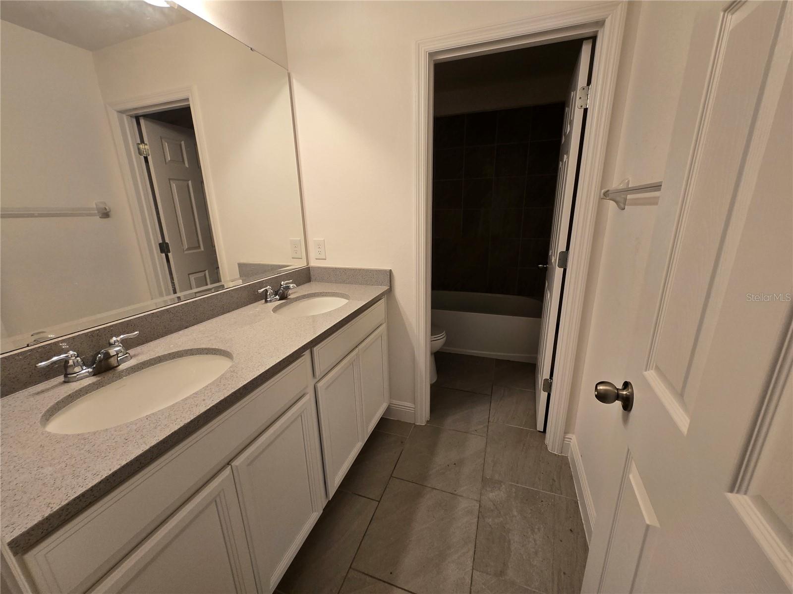 Image 15 of 17 For 1152 Blue Garden Drive