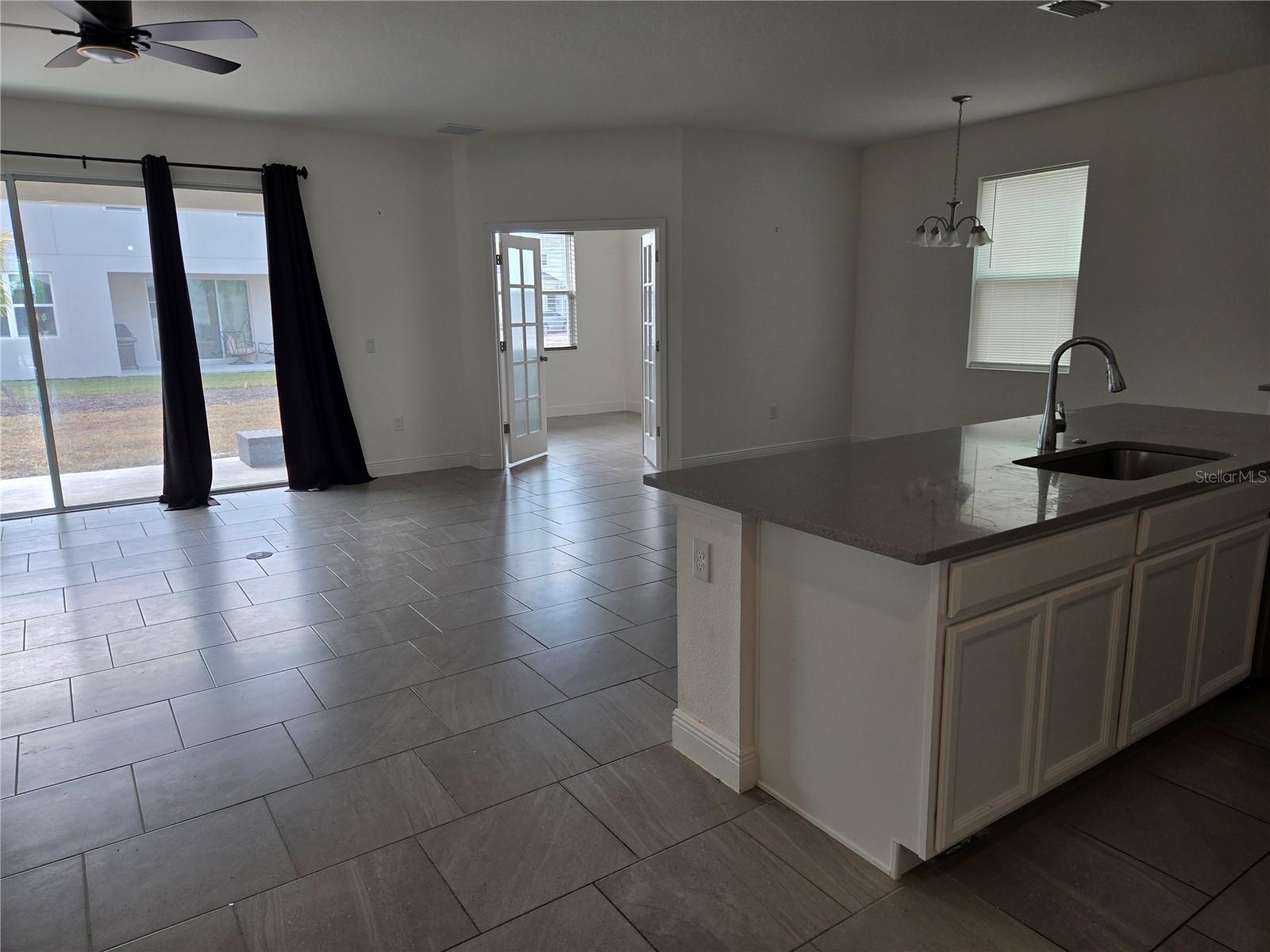 Image 4 of 17 For 1152 Blue Garden Drive