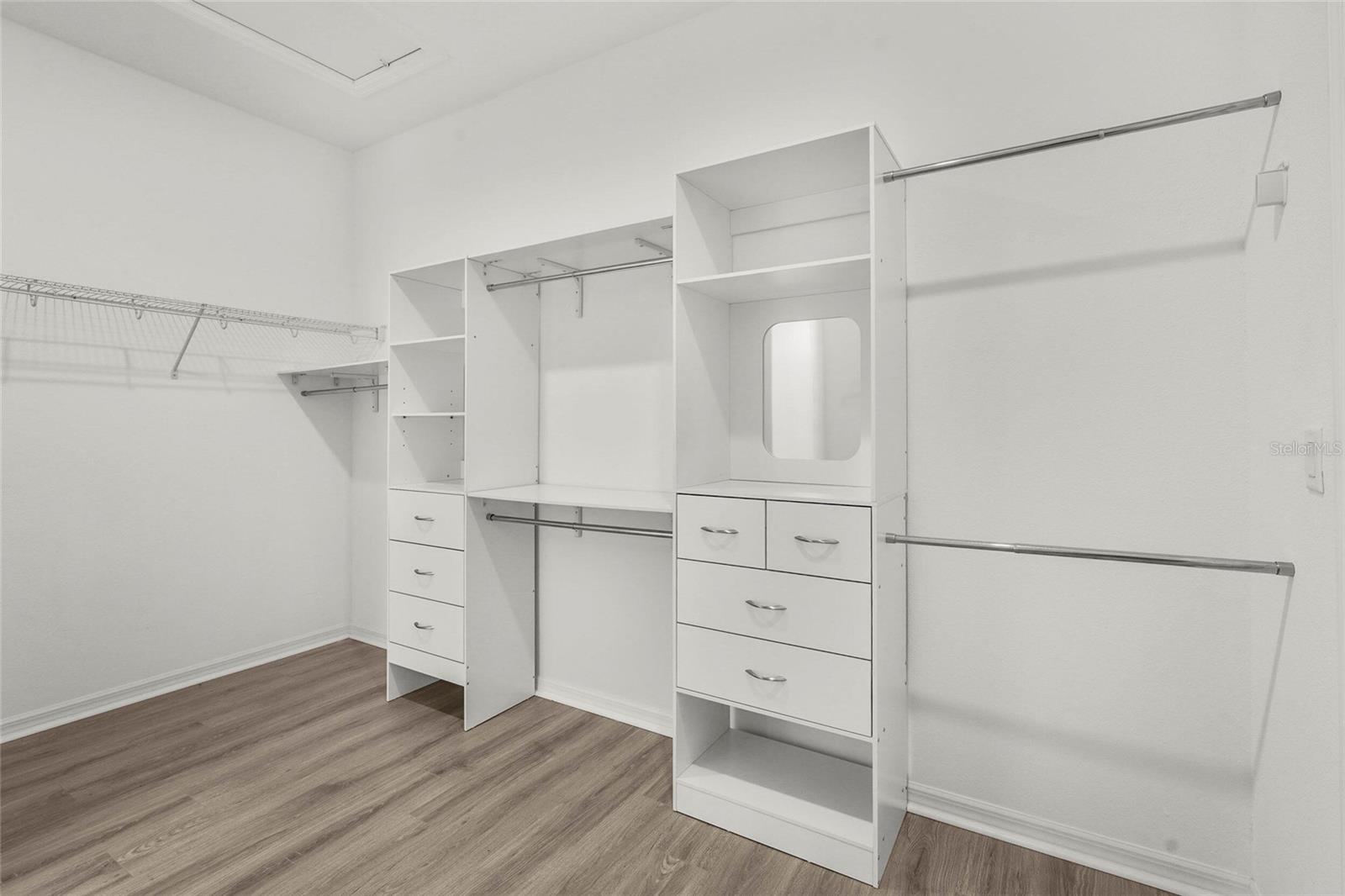 Image 11 of 26 For 10179 Milky Way Circle