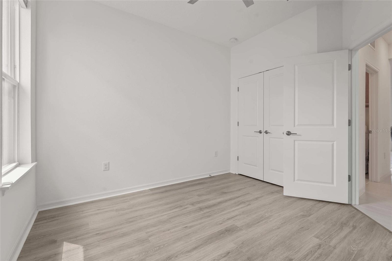 Image 4 of 26 For 10179 Milky Way Circle