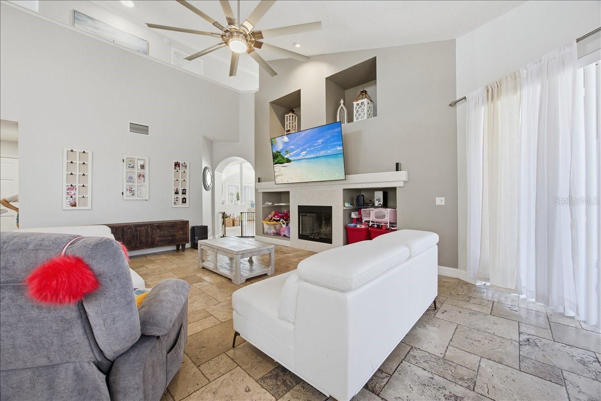 Image 15 of 40 For 13231 Meergate Circle