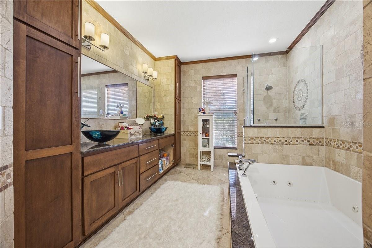 Image 17 of 40 For 13231 Meergate Circle