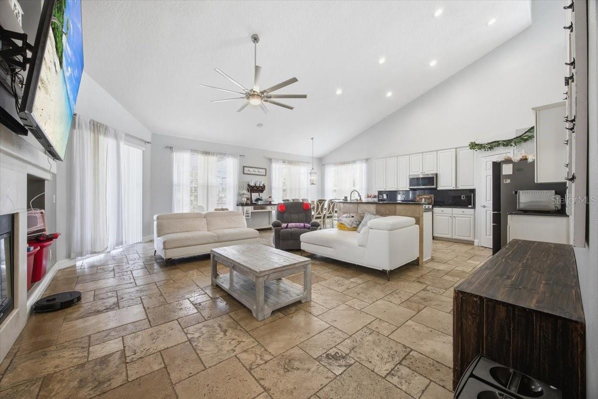 Image 8 of 40 For 13231 Meergate Circle