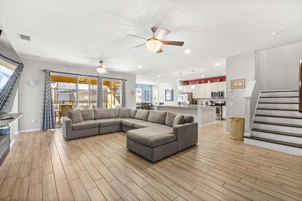 Image 15 of 100 For 6009 Broad Oak Drive