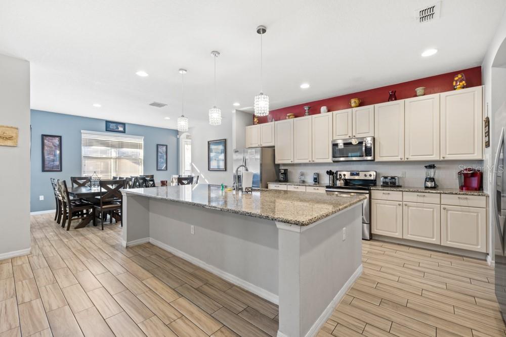 Image 17 of 100 For 6009 Broad Oak Drive