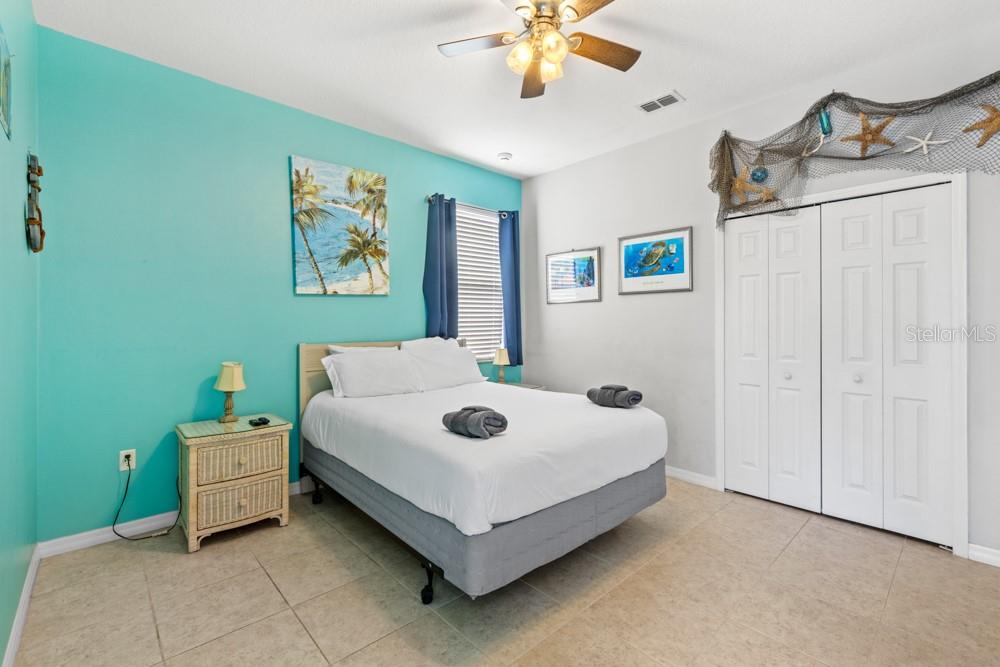 Image 33 of 100 For 6009 Broad Oak Drive