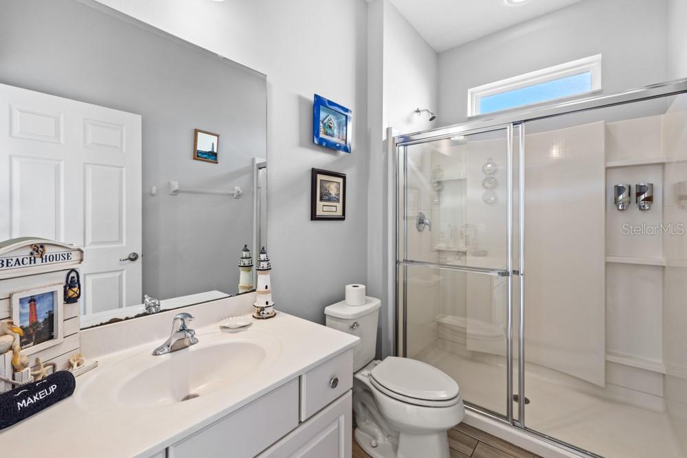 Image 34 of 100 For 6009 Broad Oak Drive