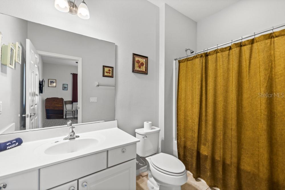 Image 37 of 100 For 6009 Broad Oak Drive