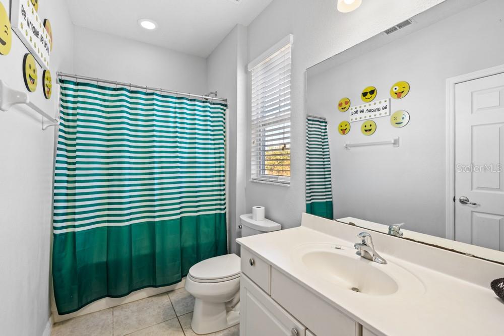 Image 41 of 100 For 6009 Broad Oak Drive