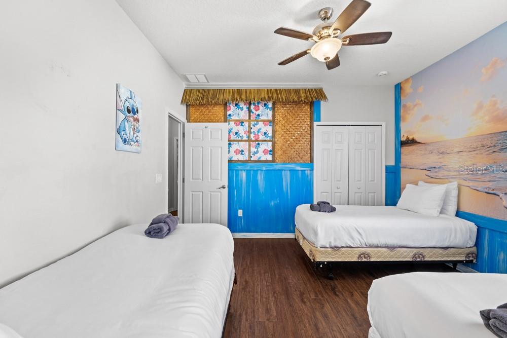 Image 42 of 100 For 6009 Broad Oak Drive