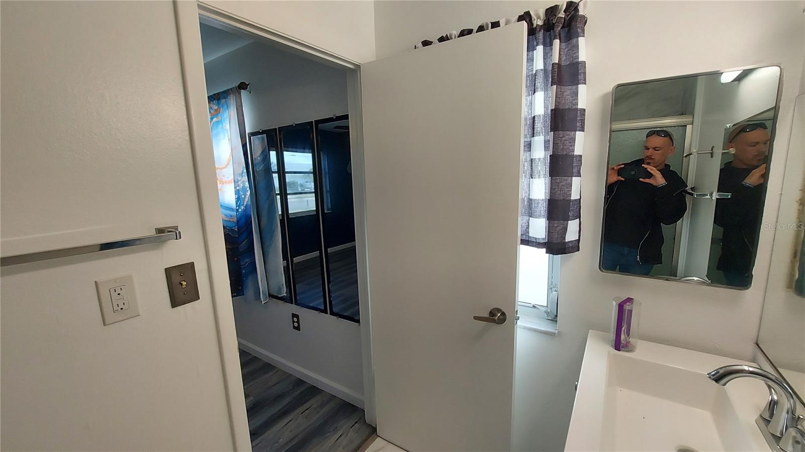 Image 16 of 61 For 1205 Hacienda Drive