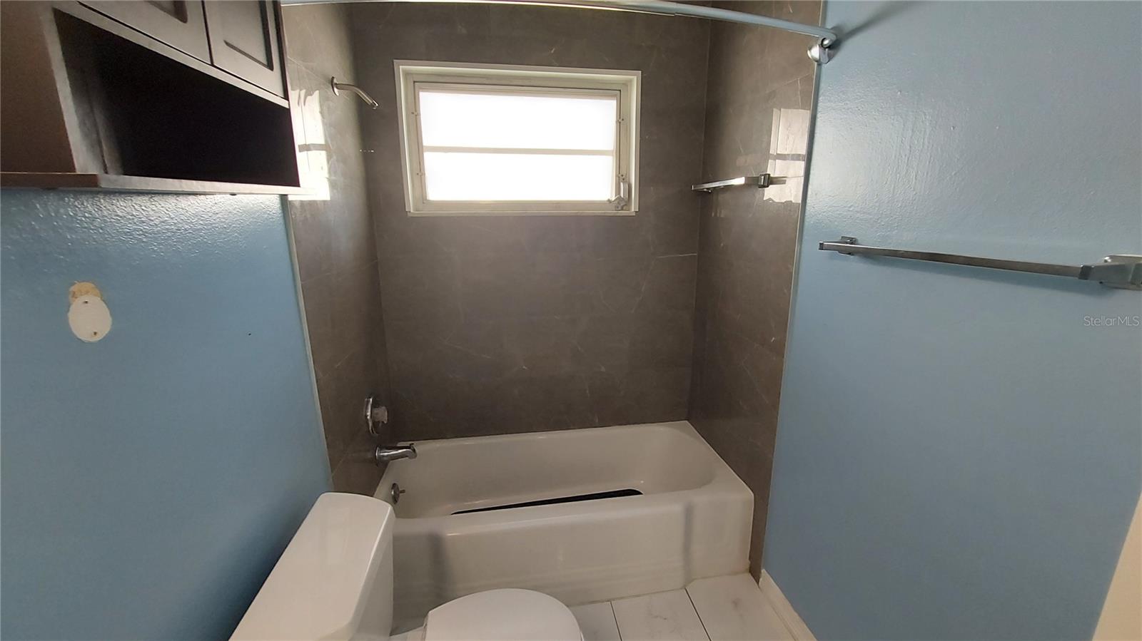 Image 20 of 61 For 1205 Hacienda Drive