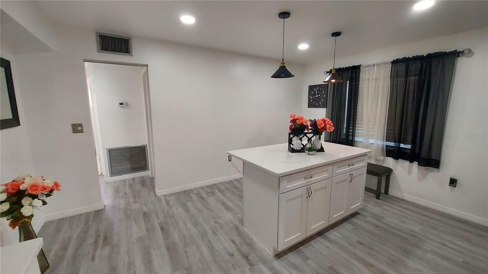 Image 32 of 61 For 1205 Hacienda Drive