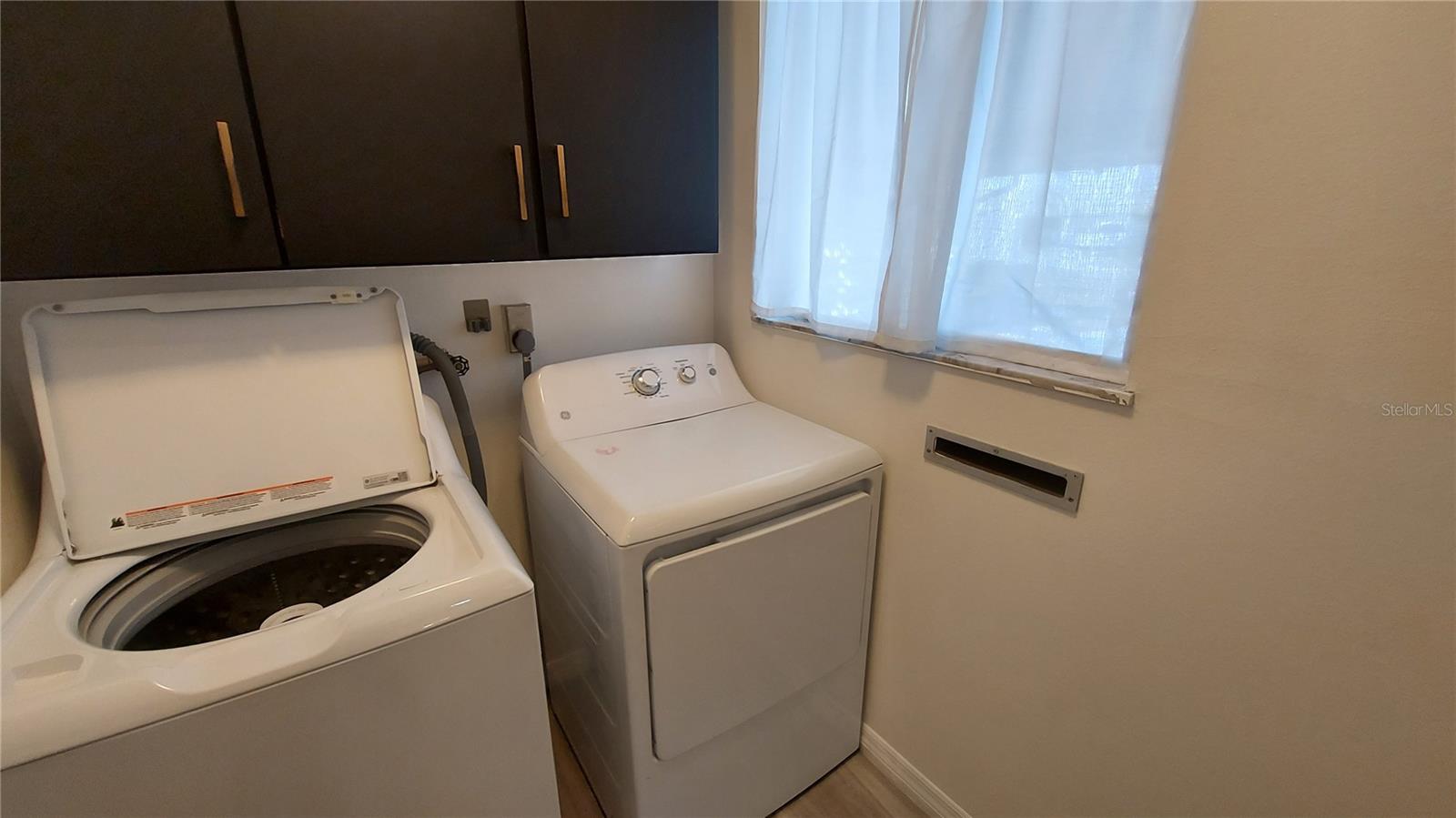 Image 42 of 61 For 1205 Hacienda Drive