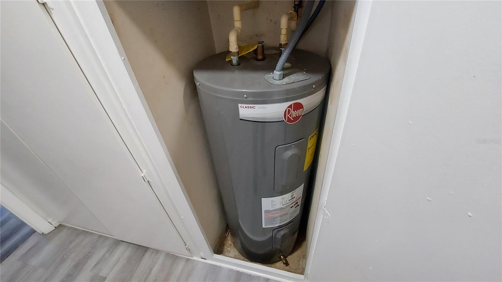 Image 54 of 61 For 1205 Hacienda Drive