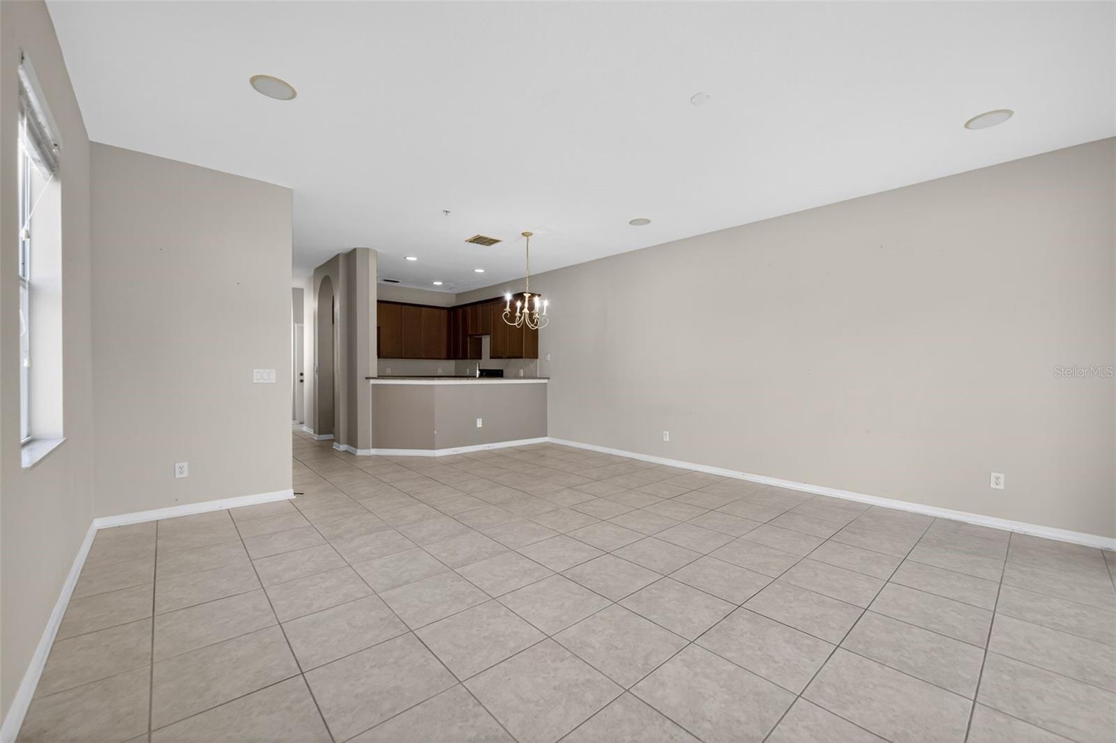 Image 10 of 29 For 6071 Strada Isle Way