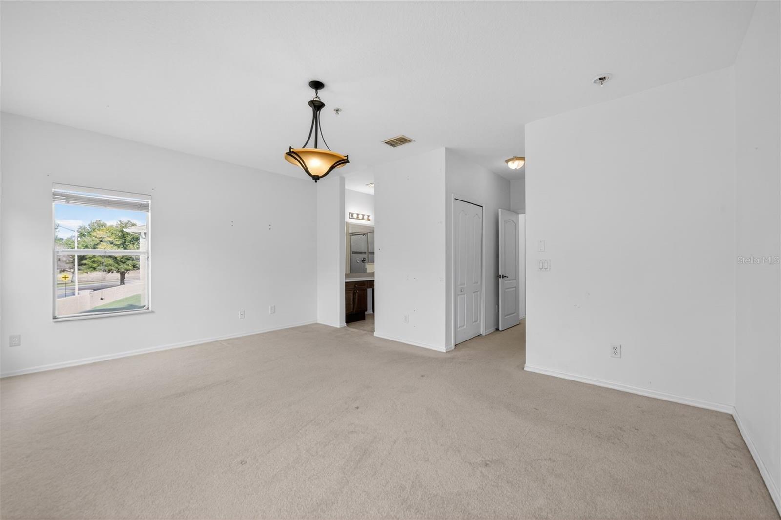 Image 9 of 29 For 6071 Strada Isle Way