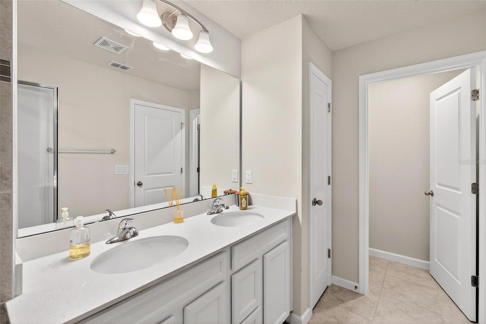 Image 20 of 42 For 3867 Denali Drive