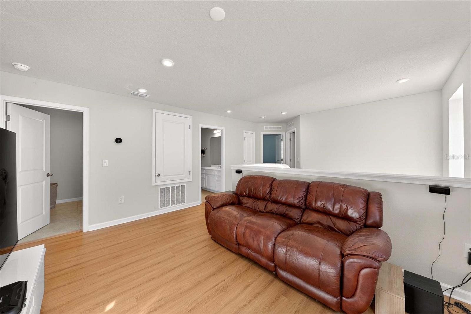 Image 23 of 42 For 3867 Denali Drive