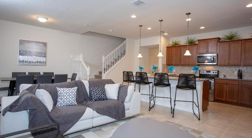 Image 7 of 43 For 8879 Geneve Court