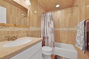 Image 14 of 37 For 24277 Treasure Island Boulevard