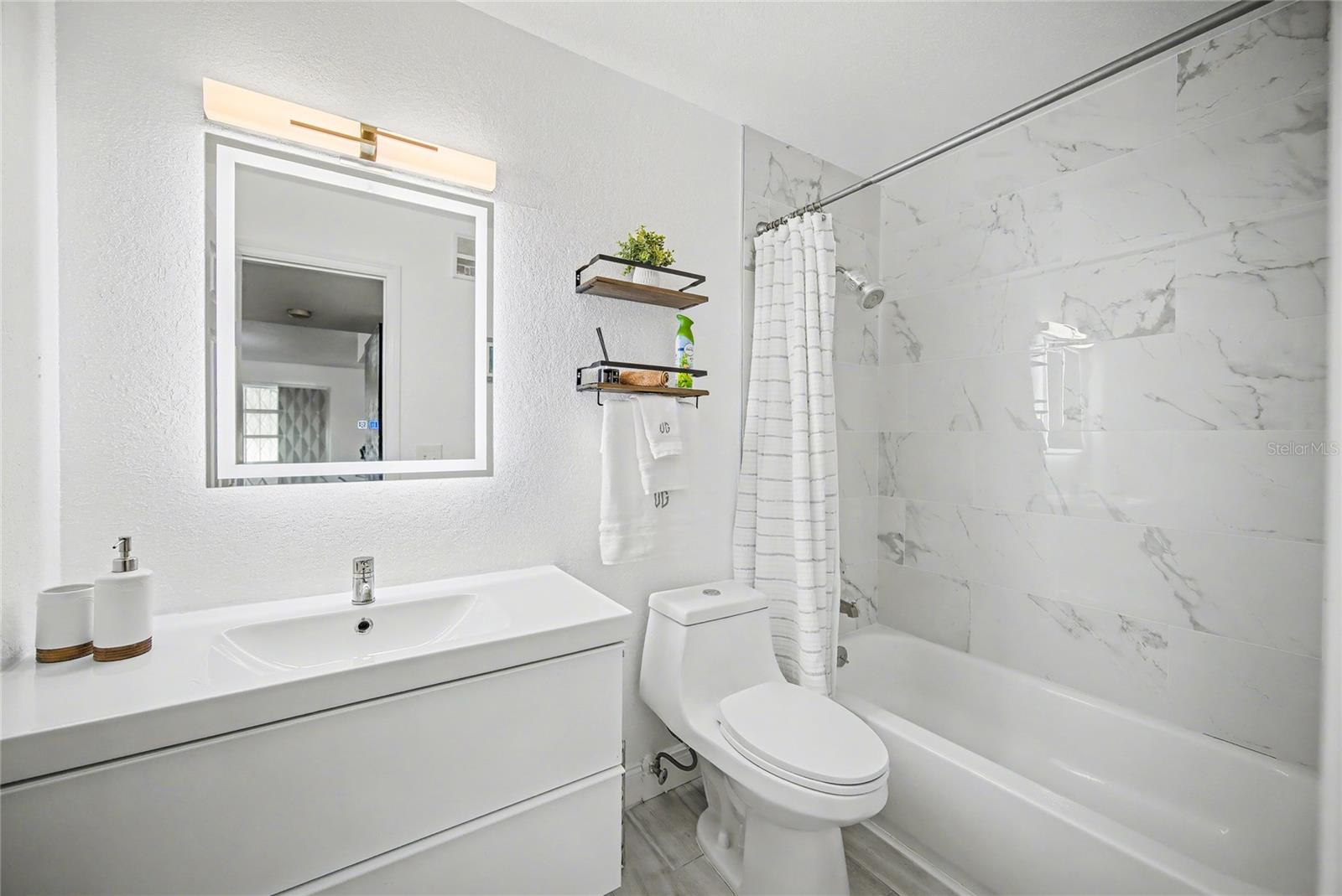 Image 12 of 37 For 11508 Westwood Boulevard 317