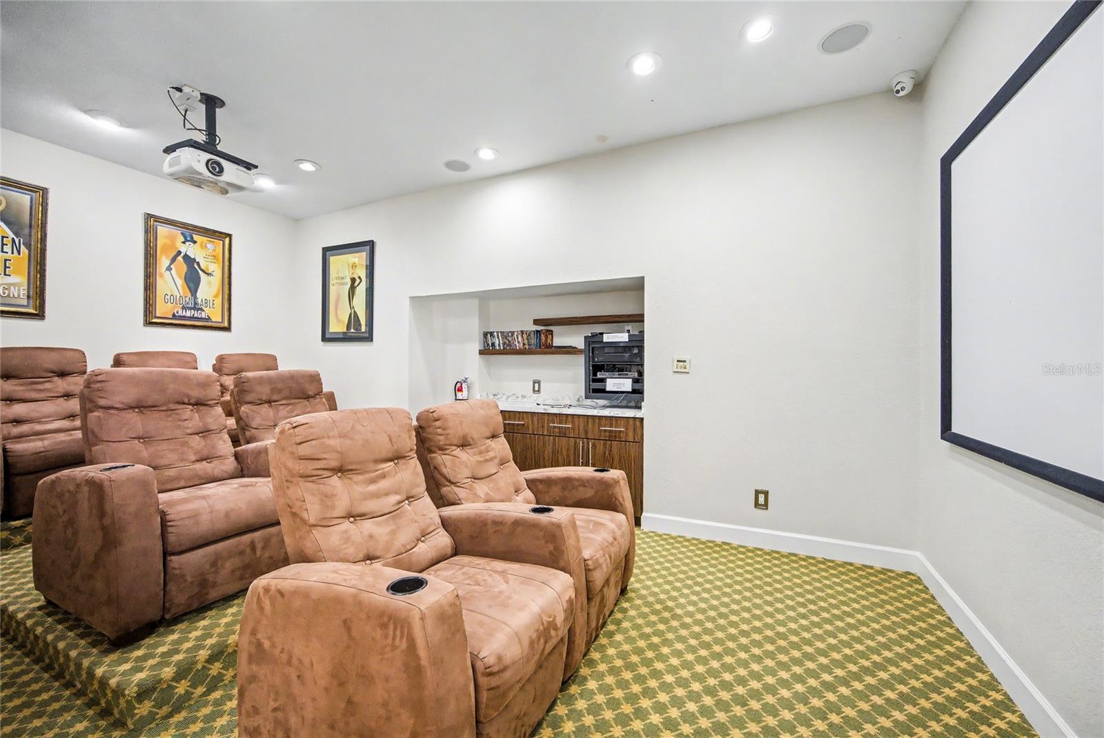 Image 20 of 37 For 11508 Westwood Boulevard 317