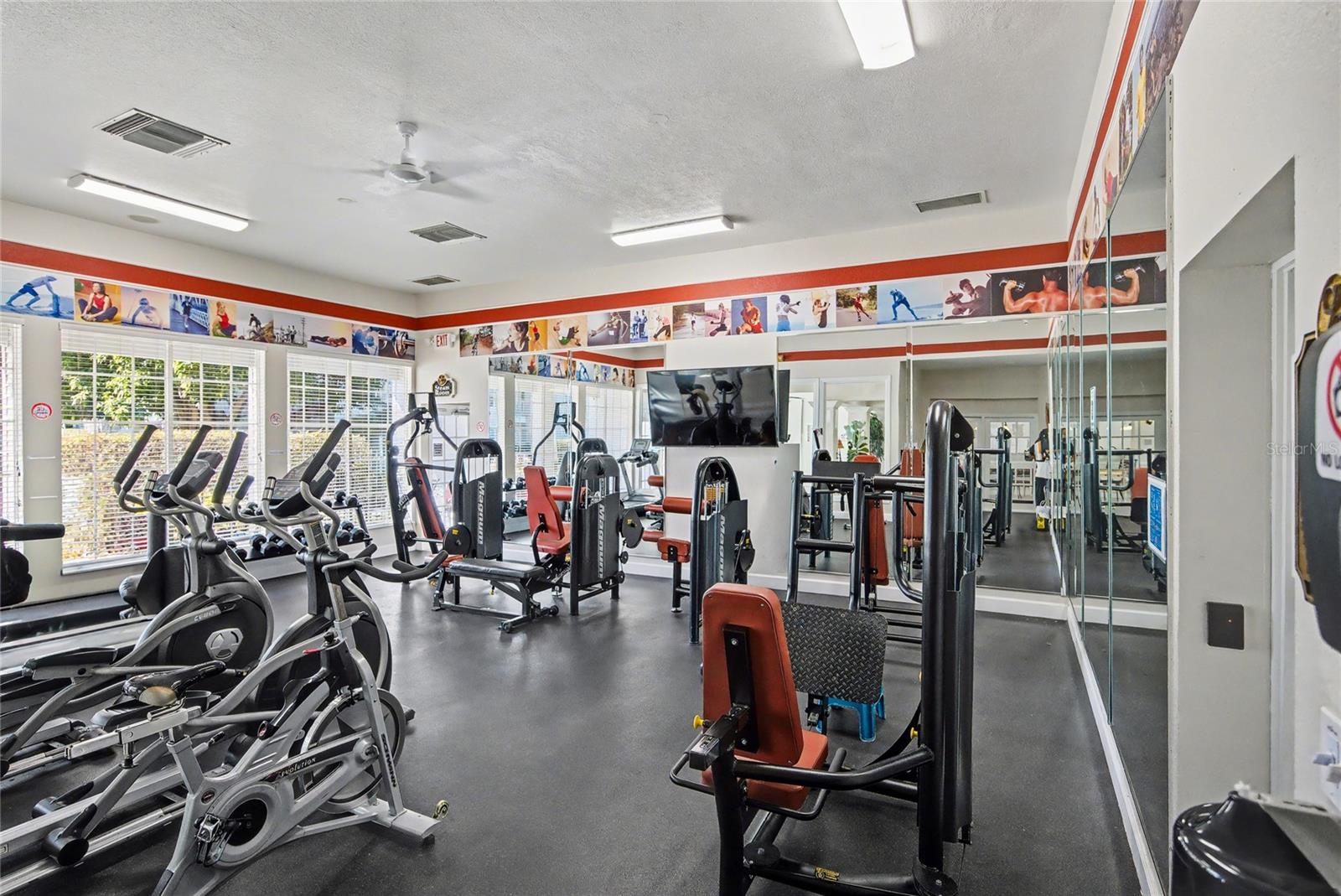 Image 26 of 37 For 11508 Westwood Boulevard 317