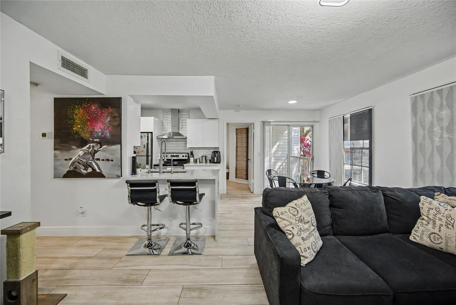 Image 4 of 37 For 11508 Westwood Boulevard 317