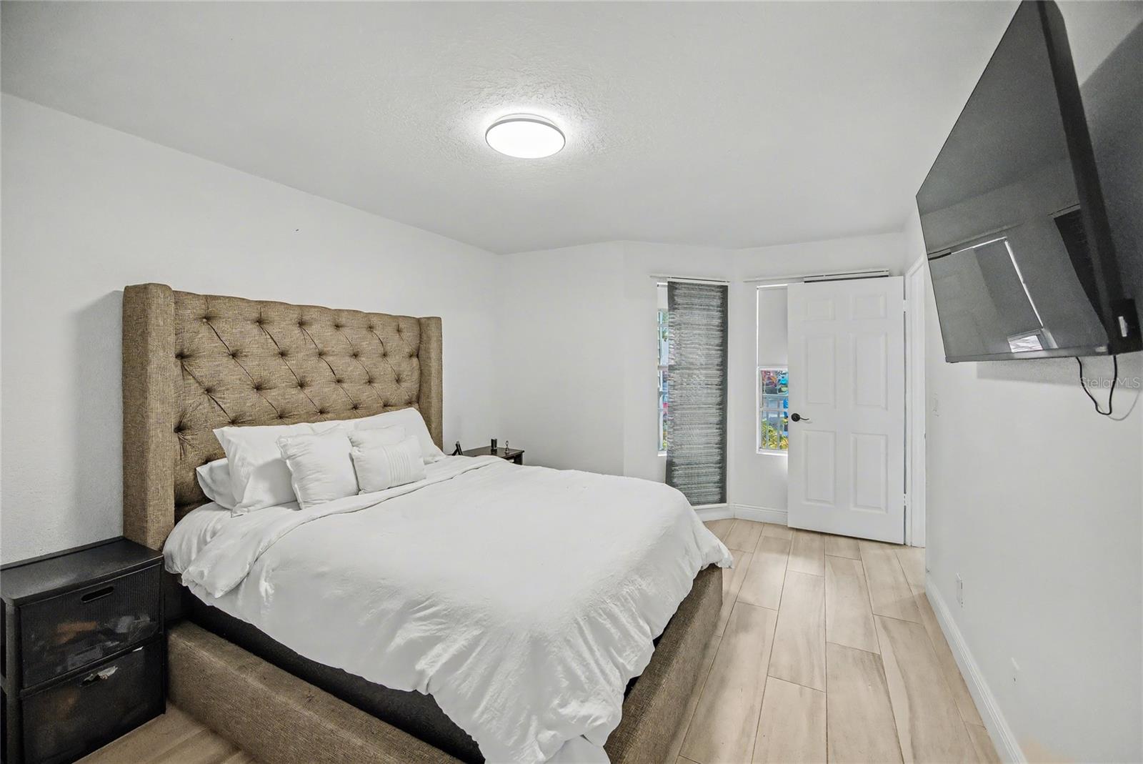 Image 8 of 37 For 11508 Westwood Boulevard 317