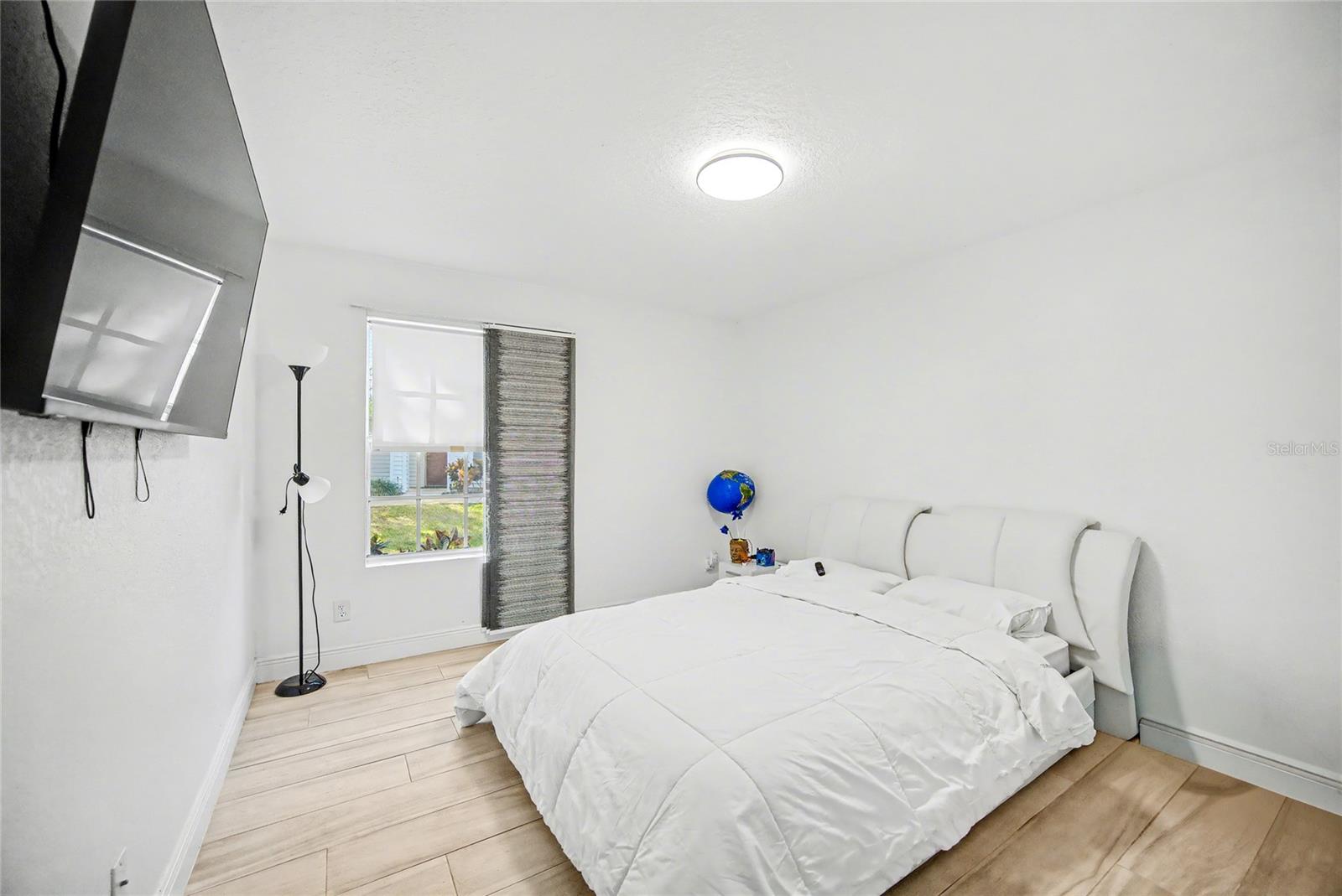 Image 9 of 37 For 11508 Westwood Boulevard 317