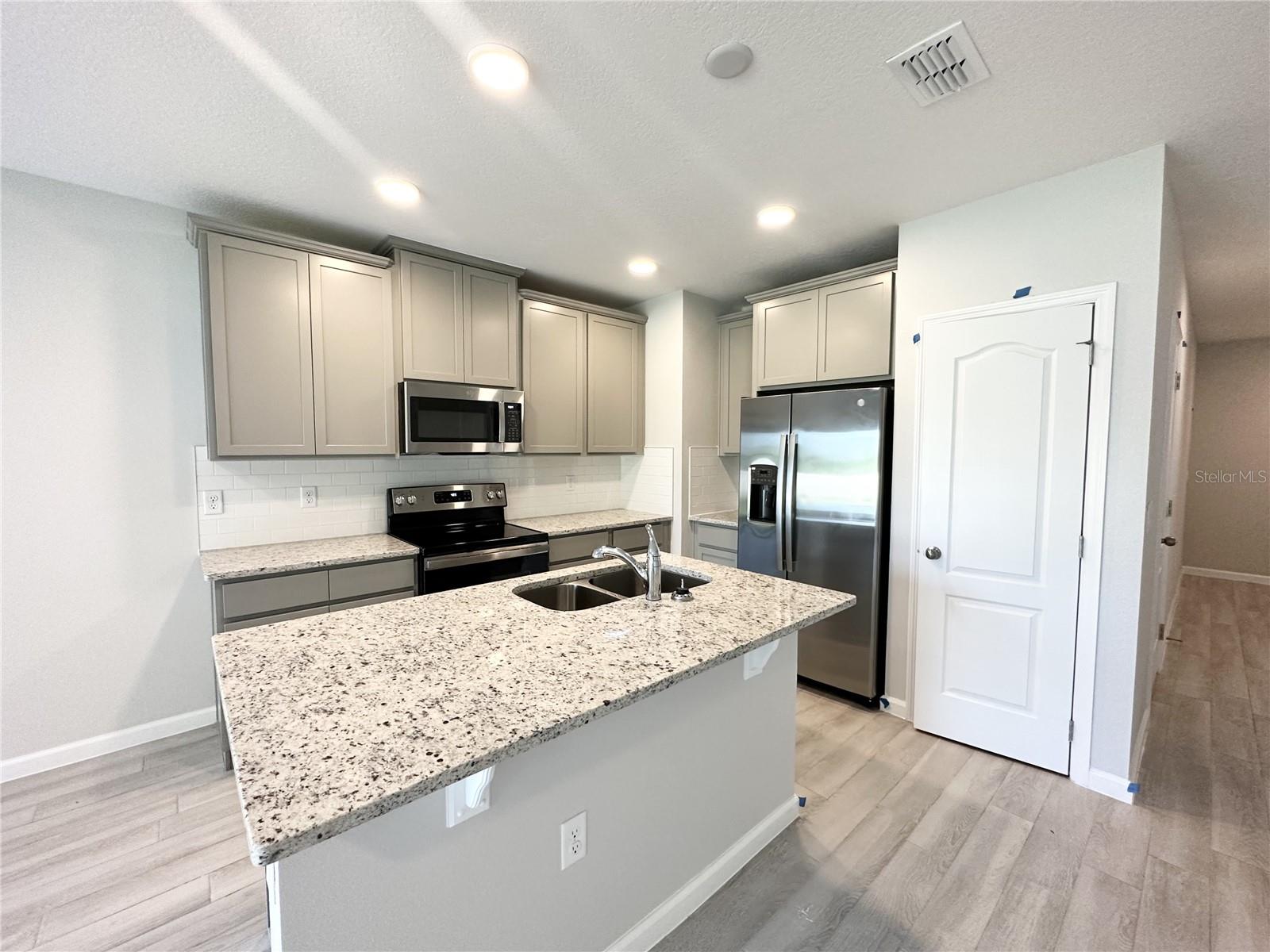 Image 4 of 13 For 2835 Narcoossee Commons Way