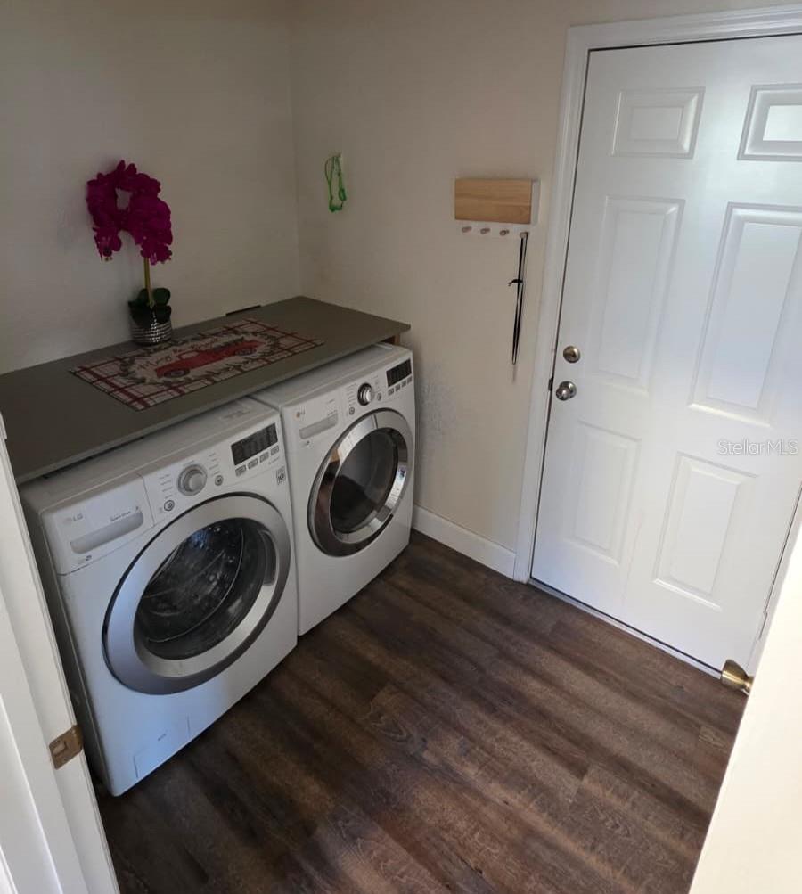 Image 22 of 42 For 13527 Misarden Lane