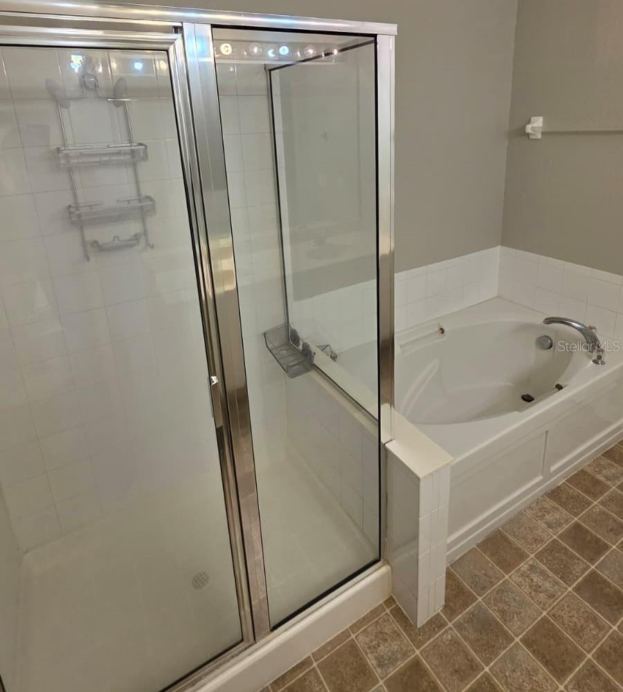 Image 27 of 42 For 13527 Misarden Lane