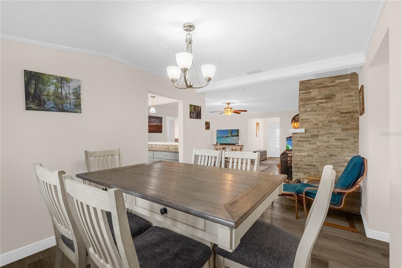 Image 10 of 30 For 316 Leavitt Avenue