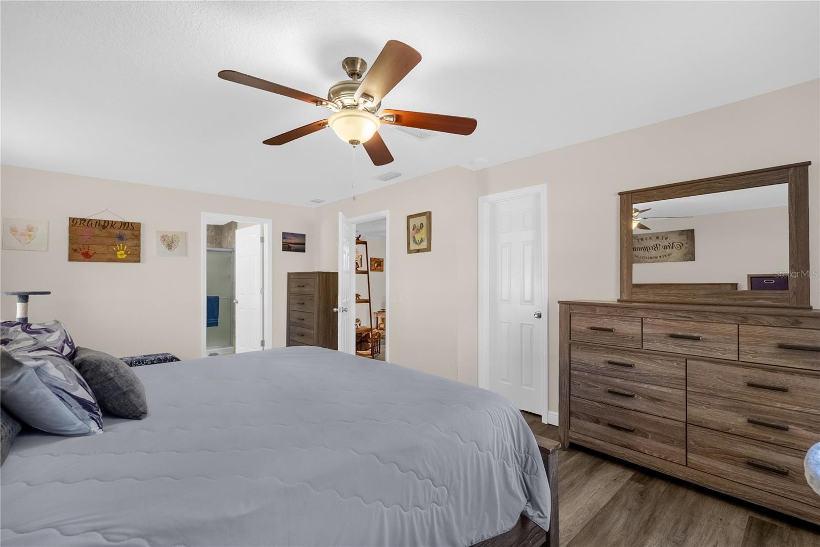 Image 12 of 30 For 316 Leavitt Avenue