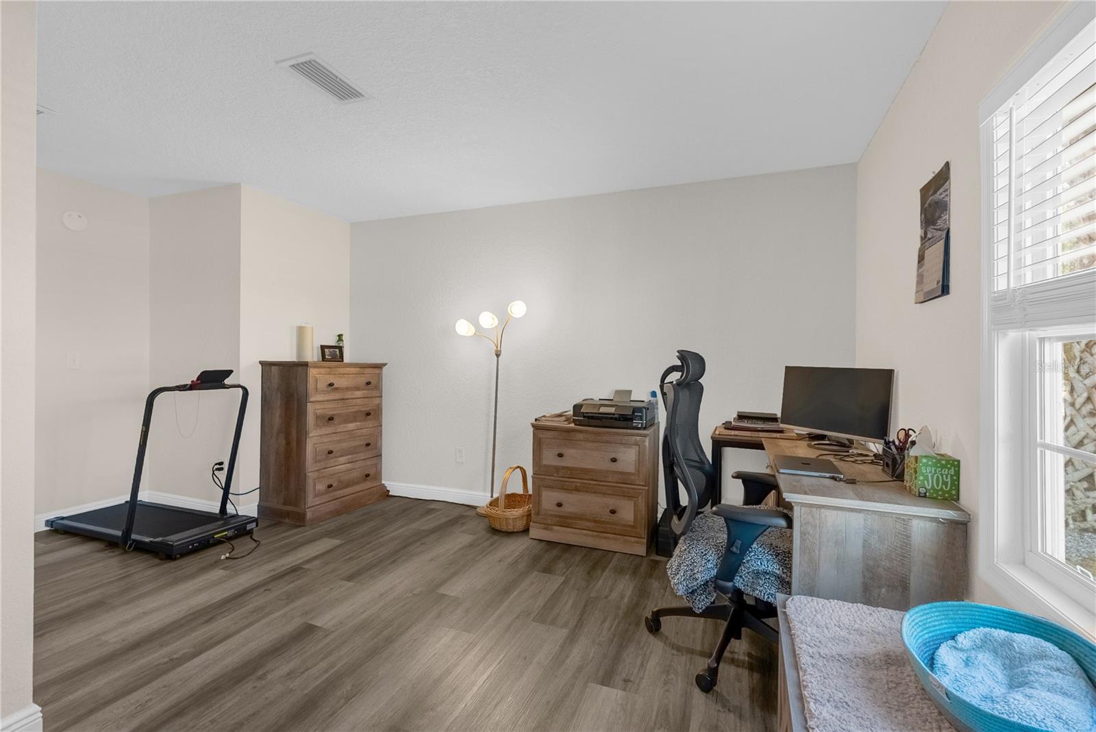 Image 15 of 30 For 316 Leavitt Avenue