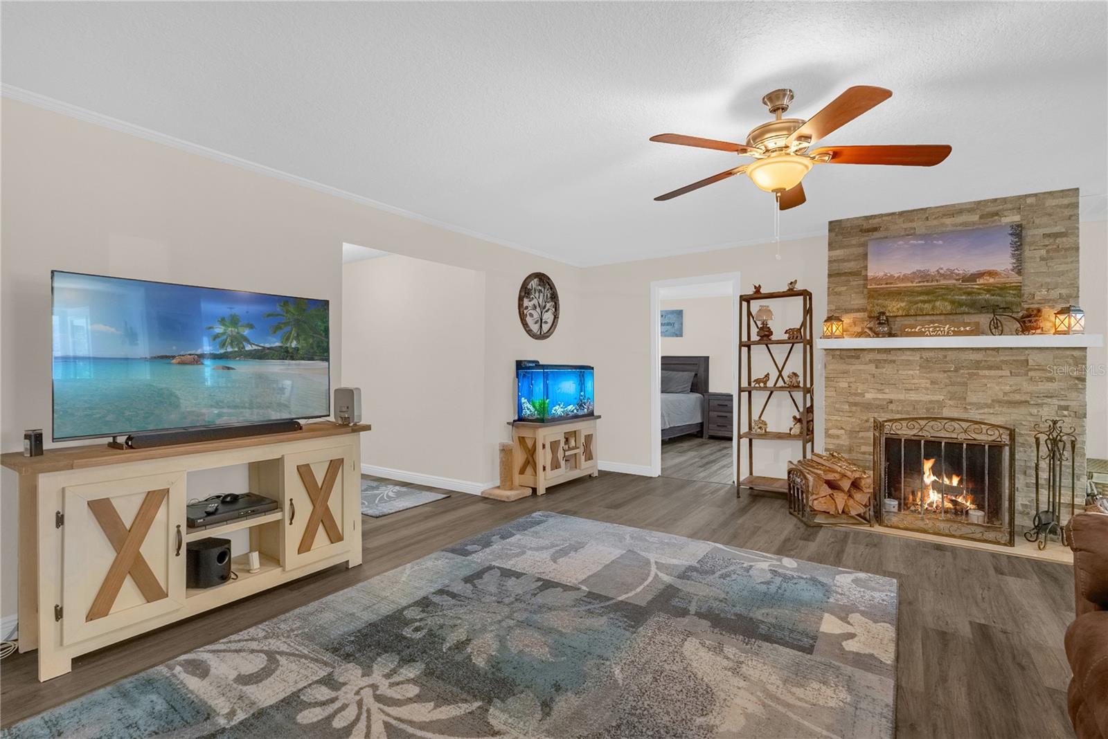 Image 2 of 30 For 316 Leavitt Avenue