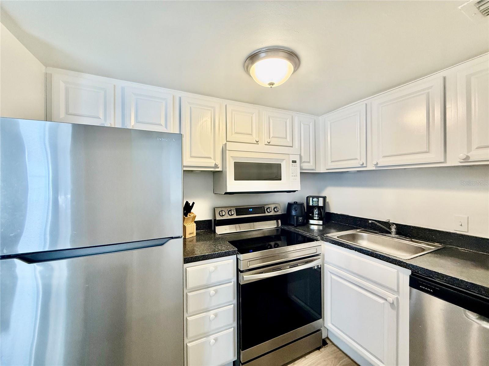 Image 10 of 23 For 2507 Alafaya Trail 12