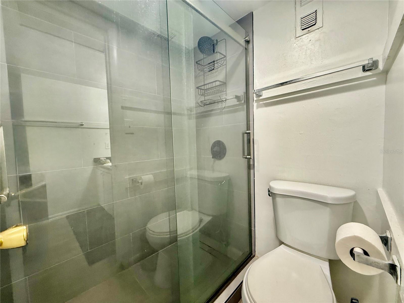 Image 16 of 23 For 2507 Alafaya Trail 12