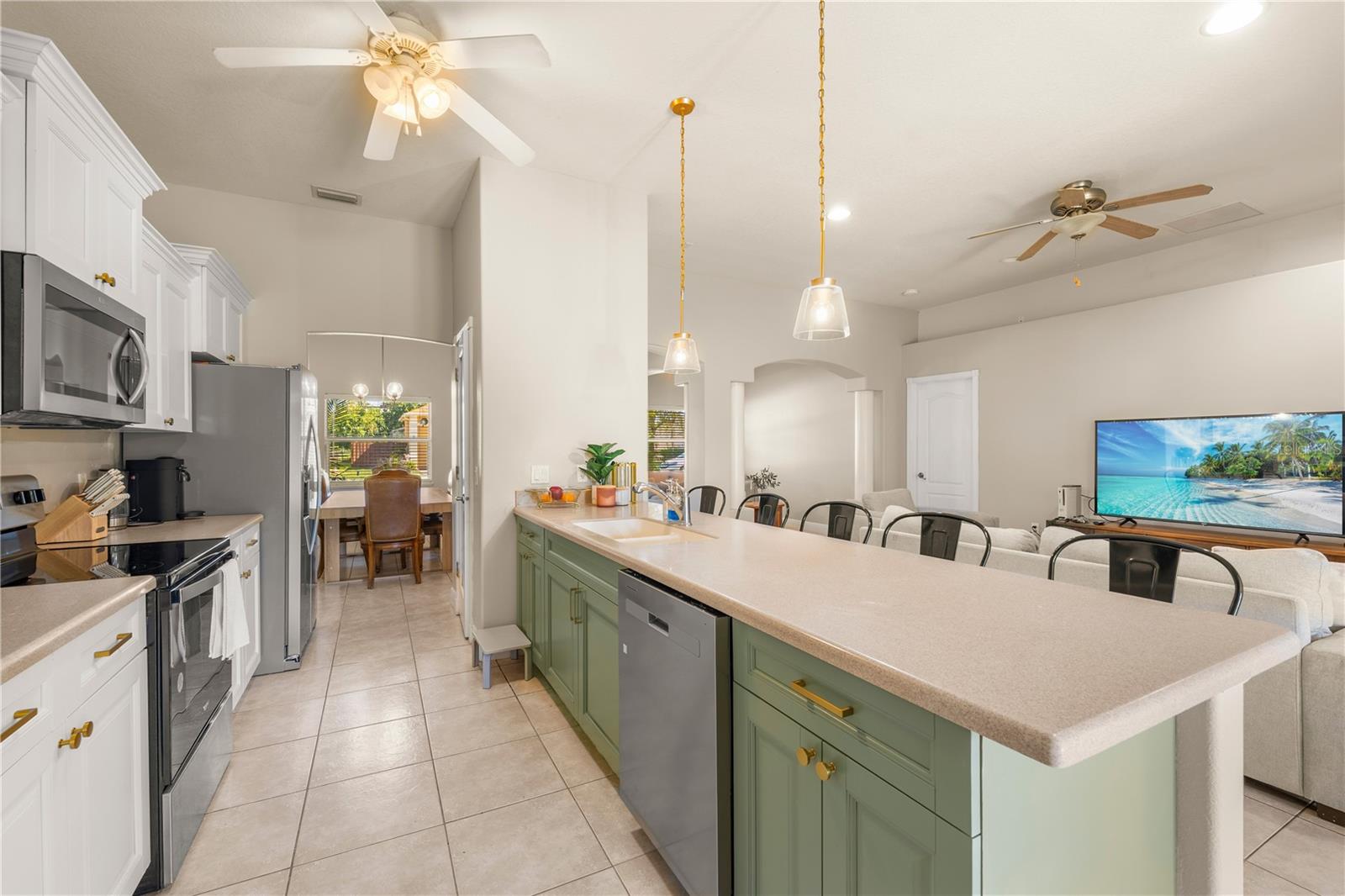 Image 13 of 48 For 3959 Rolling Hill Drive