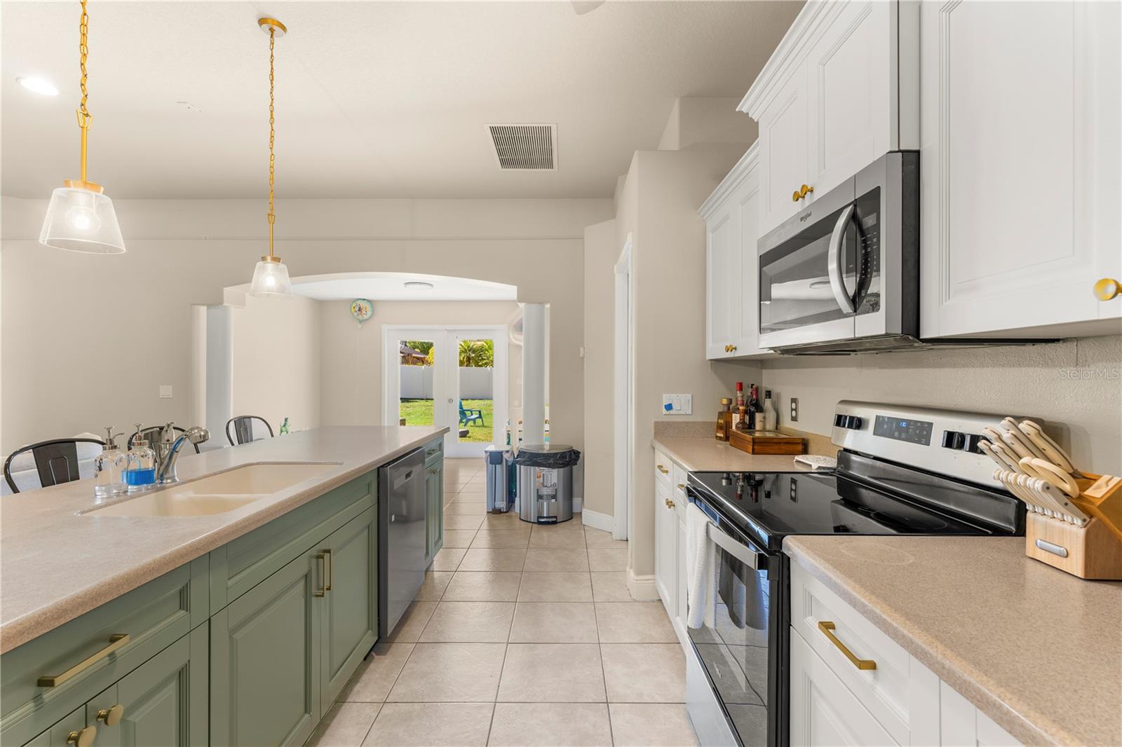 Image 16 of 48 For 3959 Rolling Hill Drive