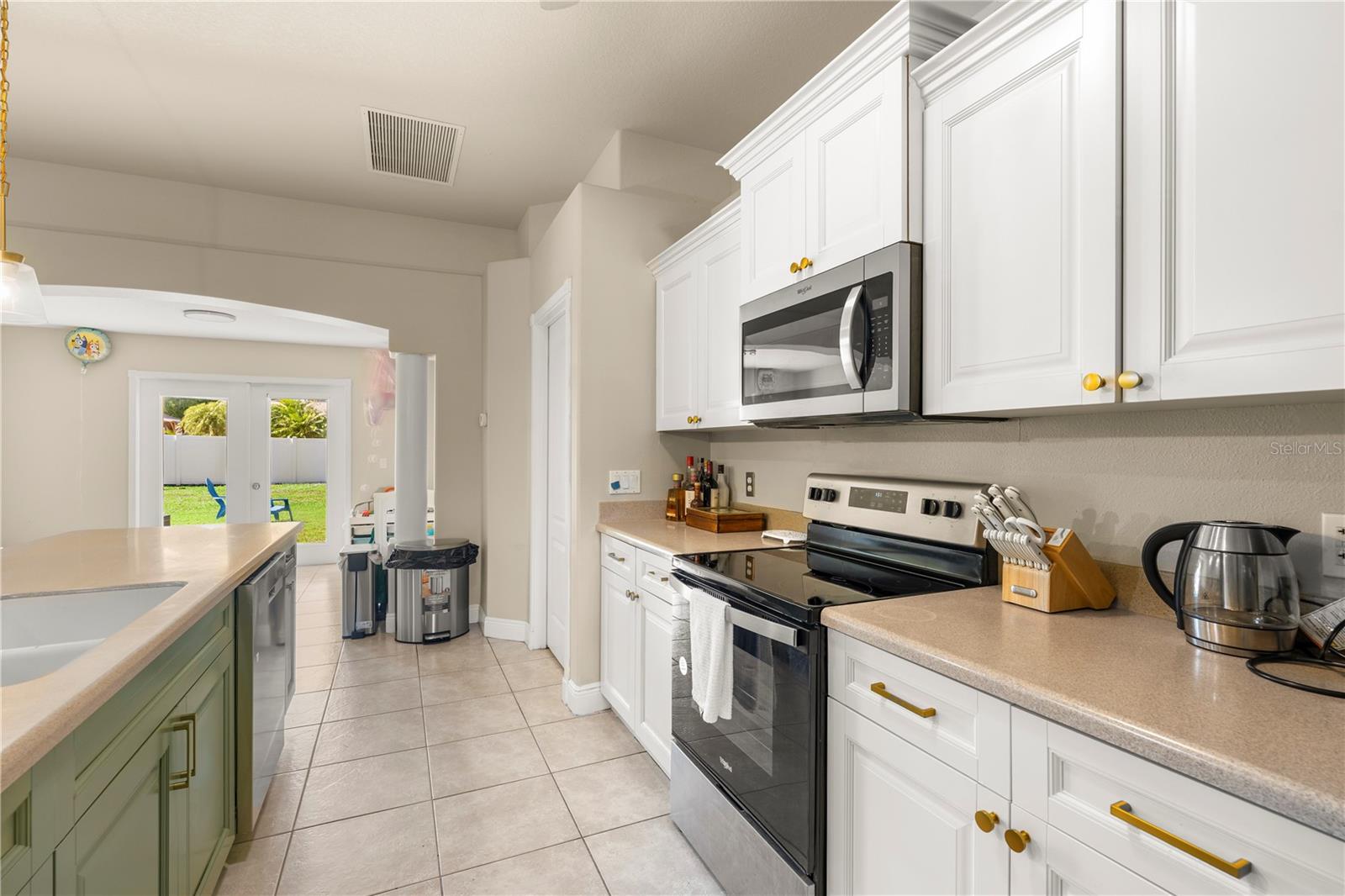 Image 17 of 48 For 3959 Rolling Hill Drive