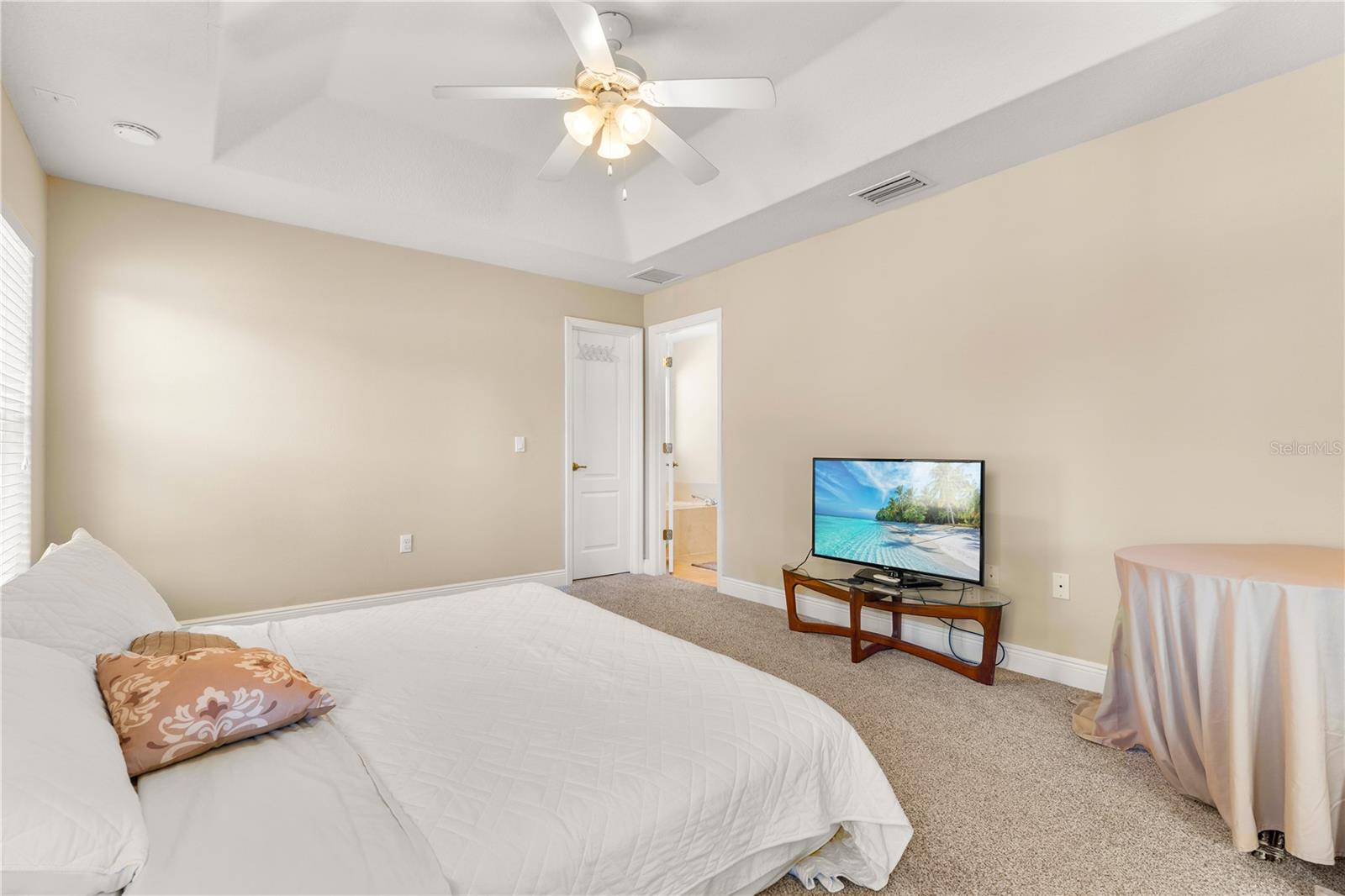 Image 22 of 48 For 3959 Rolling Hill Drive