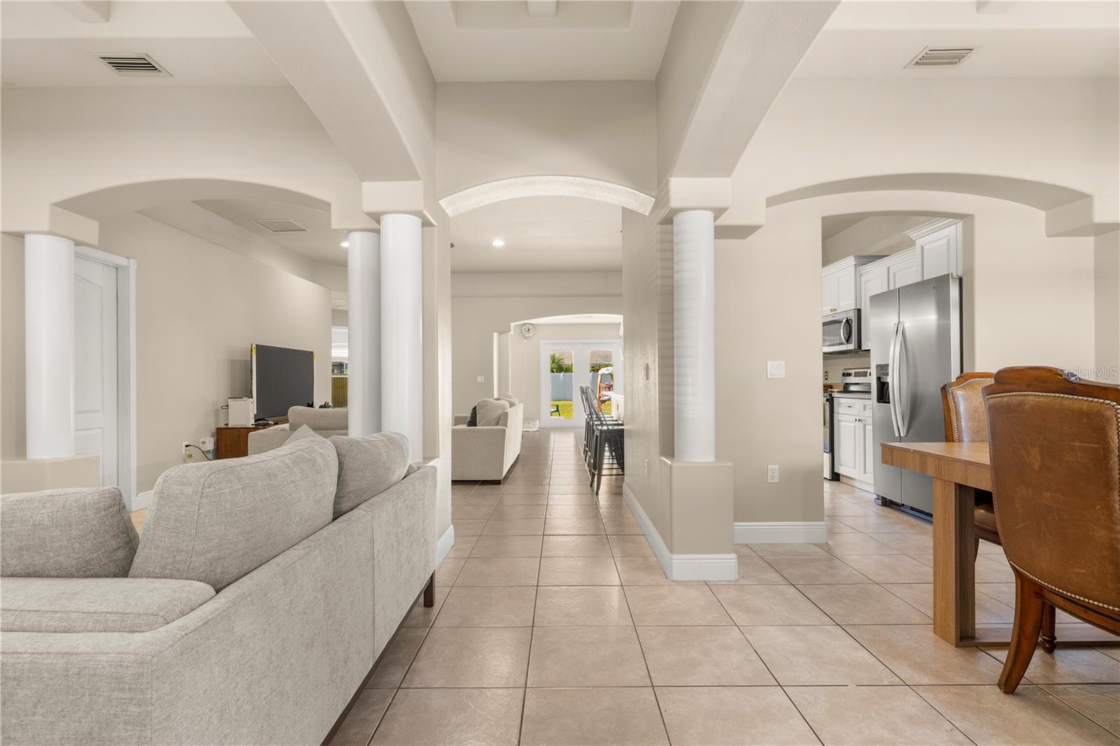 Image 4 of 48 For 3959 Rolling Hill Drive