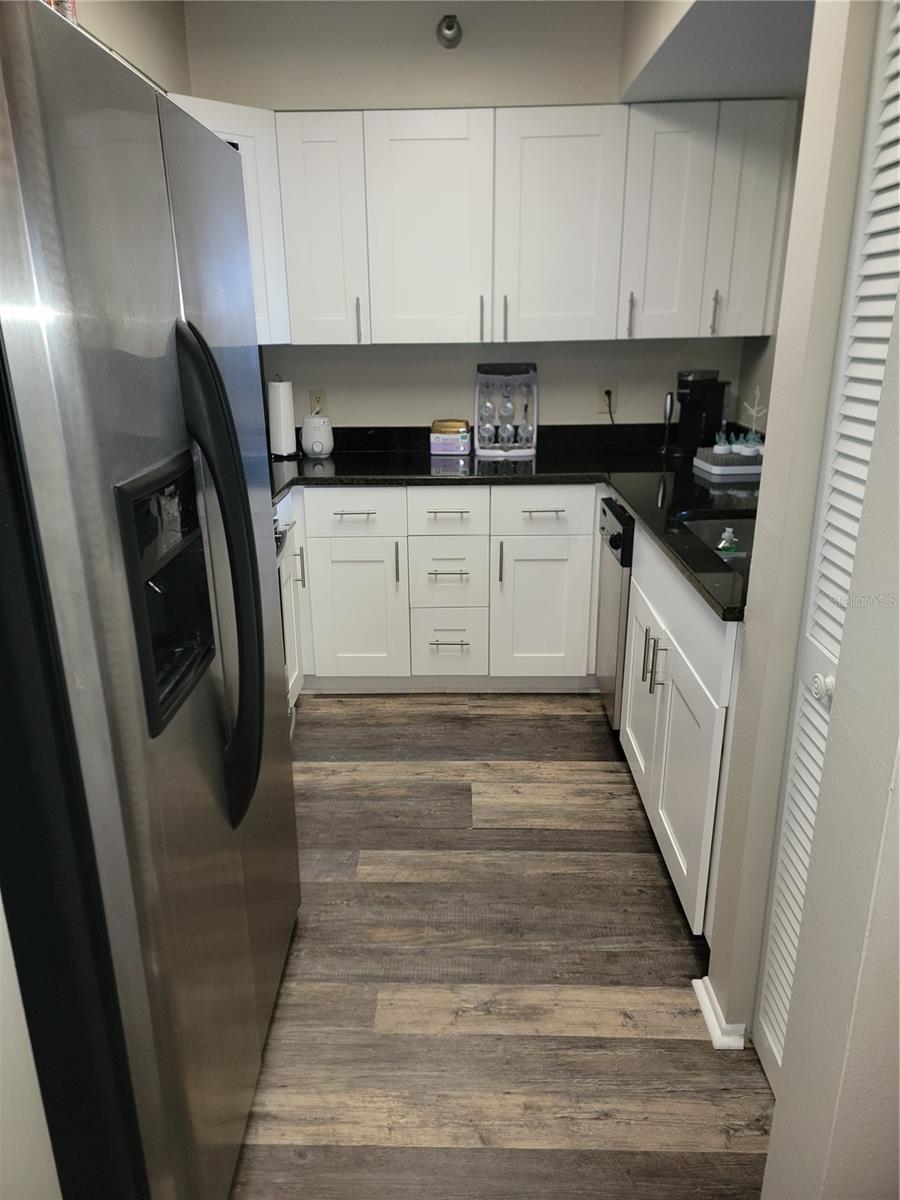 Image 4 of 21 For 2333 Feather Sound Drive C201